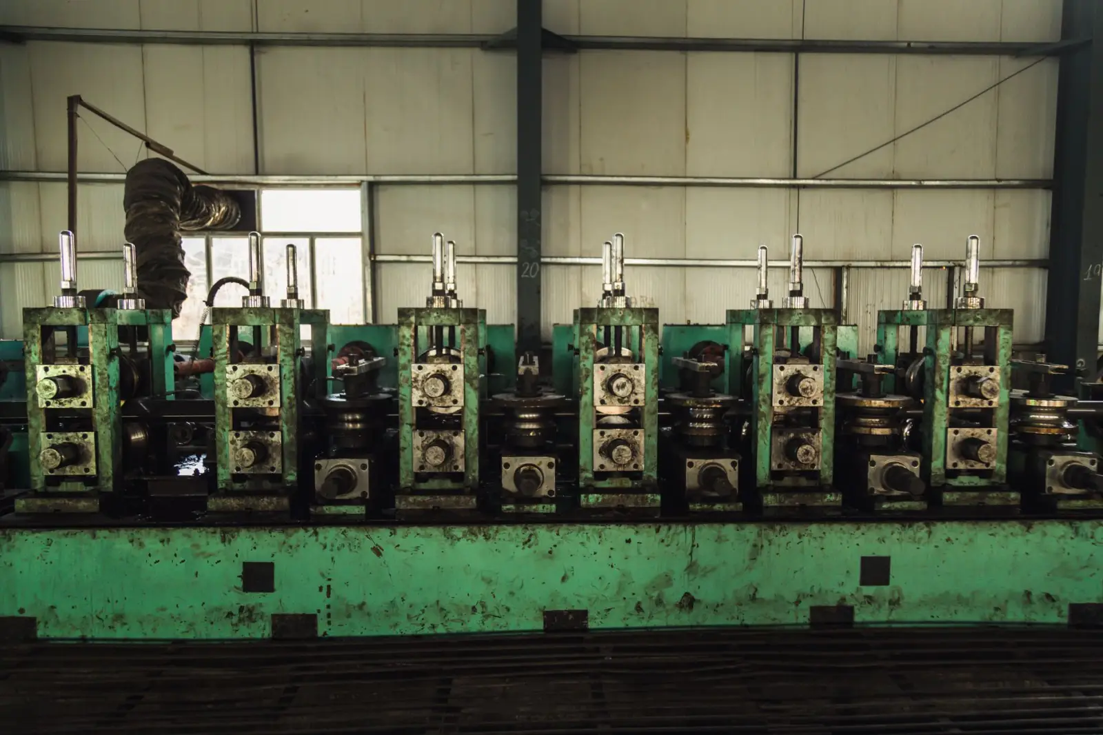 2024年空气净化工程方案设计趋势：从工业车间到商业楼宇